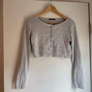 SOLD - DO NOT BUY Brandy Melville Athelia Ribbed Cropped Cardigan in gray